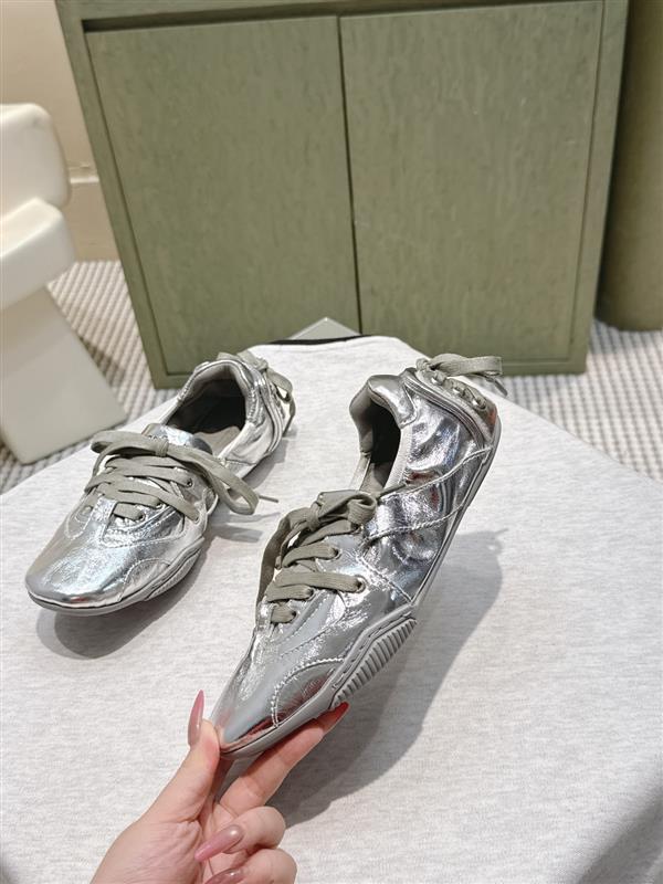 20251127165610237 310